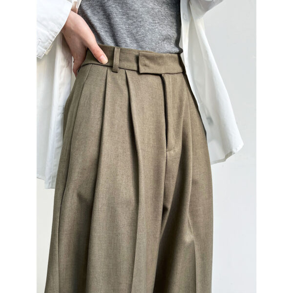 Loose Minimalist Old Money Style Mopping Suit Pants For Women - Image 3